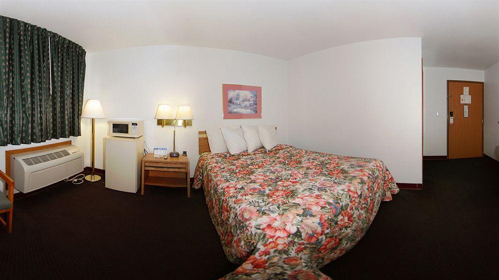 ซูเปอร์ 8 บาย วินด์แฮม ริชมอนด์ Hotel ภายนอก รูปภาพ